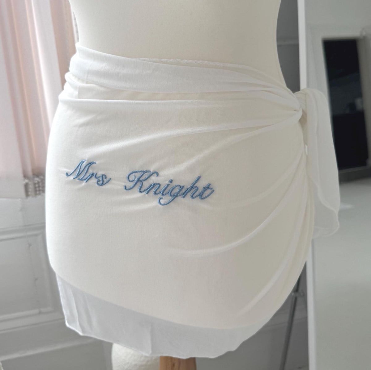 Embroidered Sarong | Bride to Be Sarong | Bride Beach Cover Up | Custom Sarong with Personalised Embroidery for Hen Party or Honeymoon