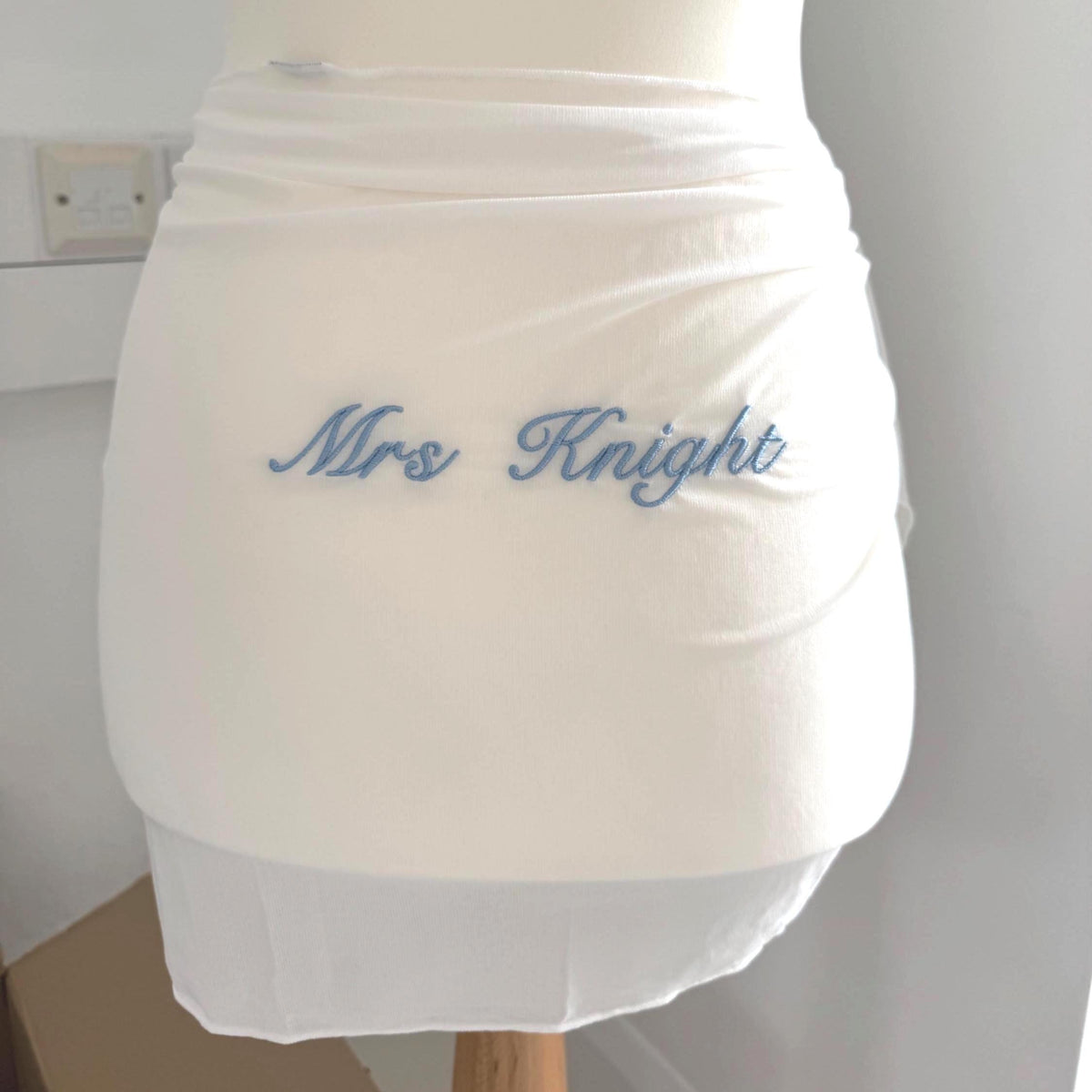 Embroidered Sarong | Bride to Be Sarong | Bride Beach Cover Up | Custom Sarong with Personalised Embroidery for Hen Party or Honeymoon